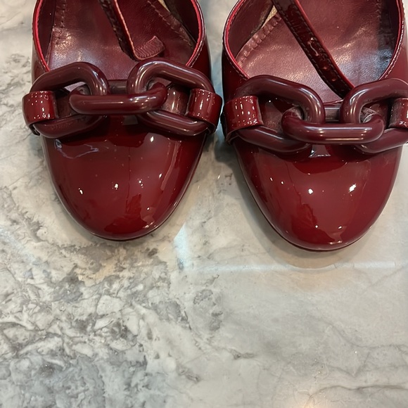 Authentic red Burberry heels - Picture 2 of 5